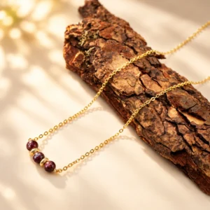 Collier en pierre grenat